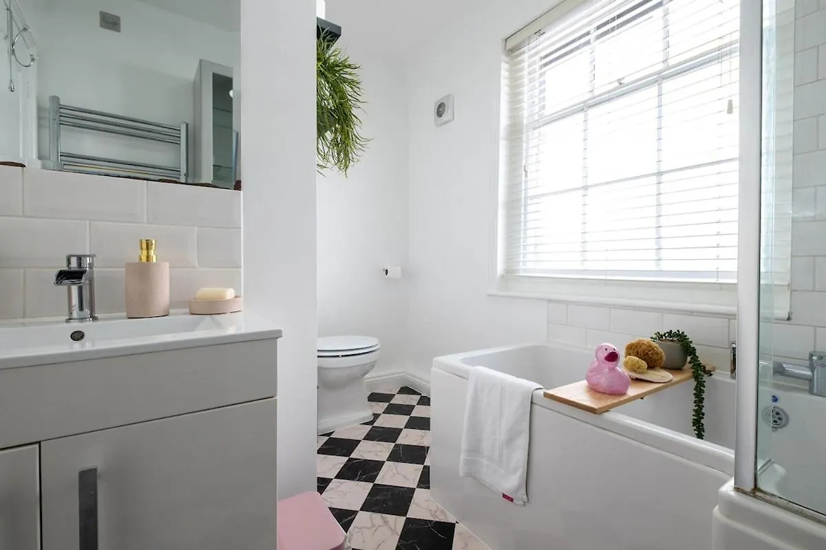 Beautiful Mews Cottage Brighton 0*,  United Kingdom