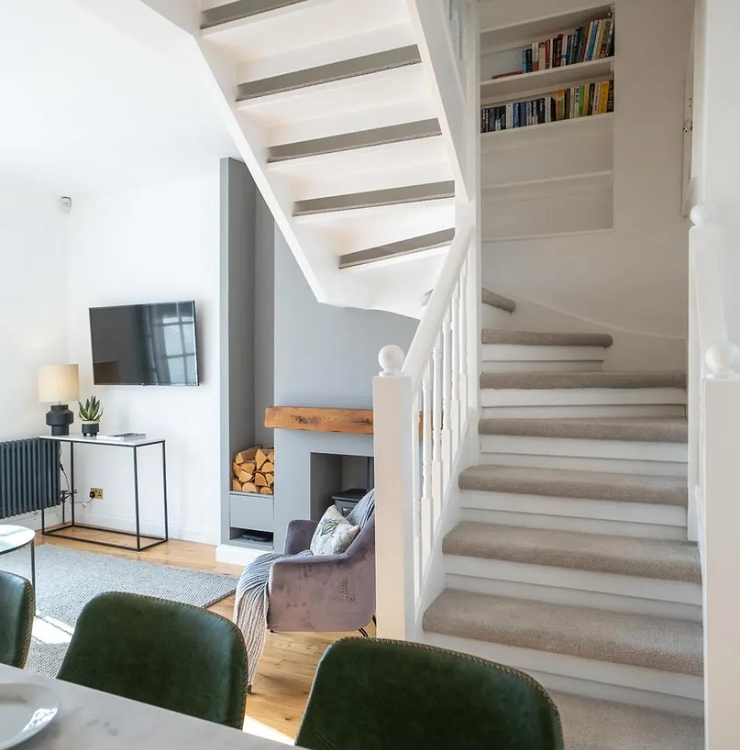 Beautiful Mews Cottage Brighton Holiday home