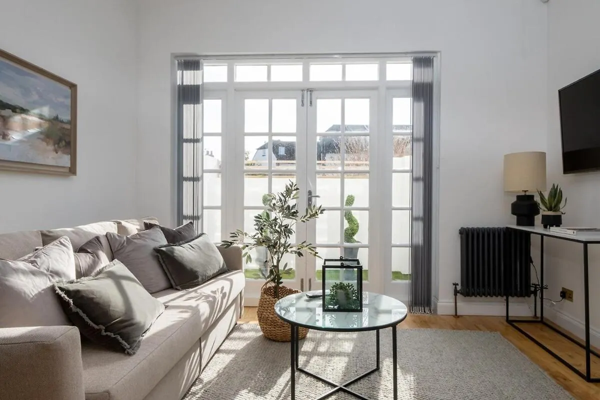 Beautiful Mews Cottage Brighton Holiday home